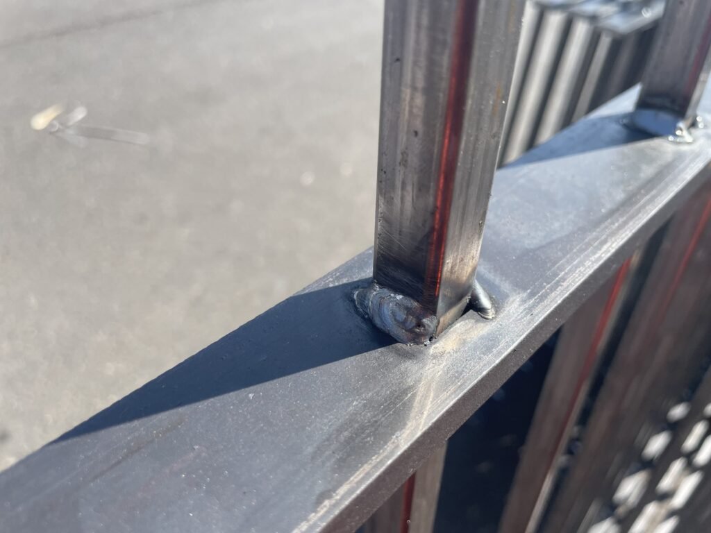 Soudure propre et continue sur assemblage avant galvanisation