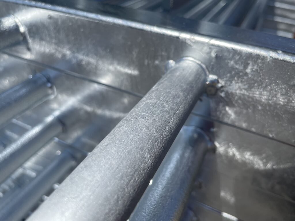 Soudure bien meulée et uniforme après galvanisation